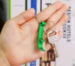 Gepersonaliseerde Flesopener Sleutelhanger – Aluminium & Gravure - Afbeelding 4