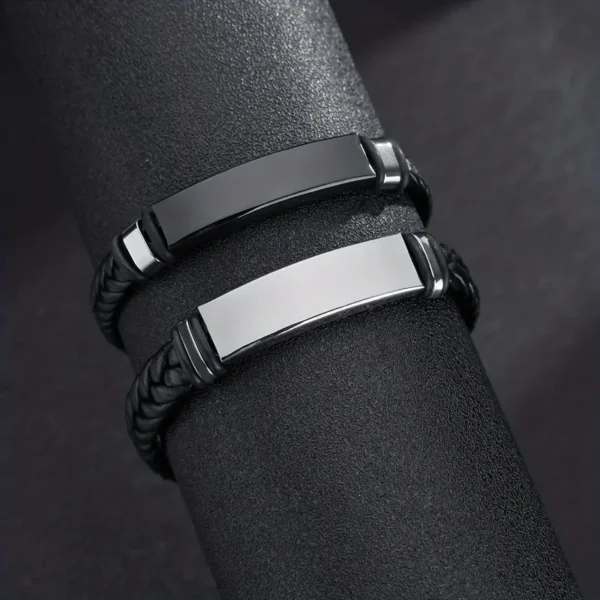 stoere leren heren armband met gravure op RVS