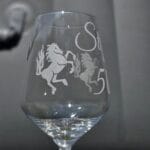Gegraveerde wijnglazen